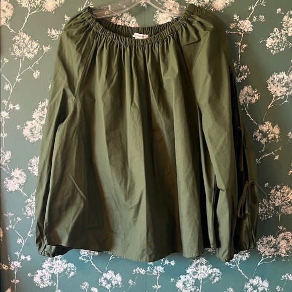 Free Assembly Tops - Stylish Forest Green Women's Blouse
